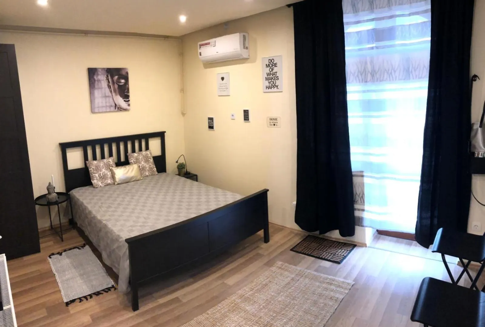 Black & White Apartments • Black contacts